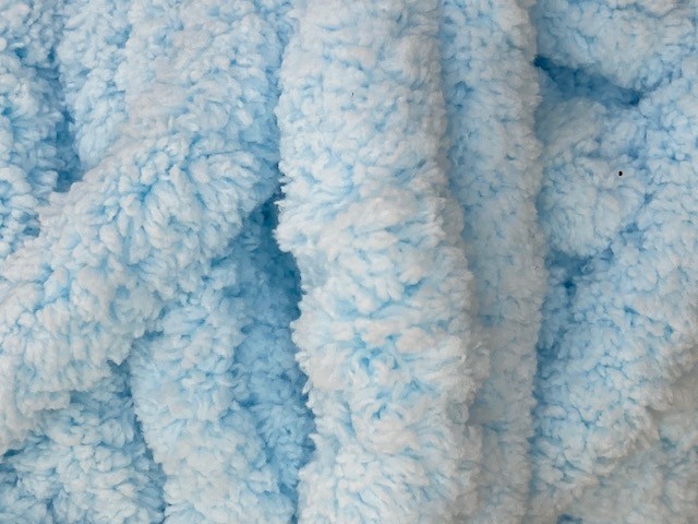 Chunky-Chenille-Yarn-BabyBlue-2
