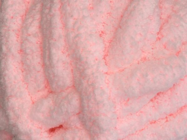 Chunky-Chenille-Yarn-BabyPink-2
