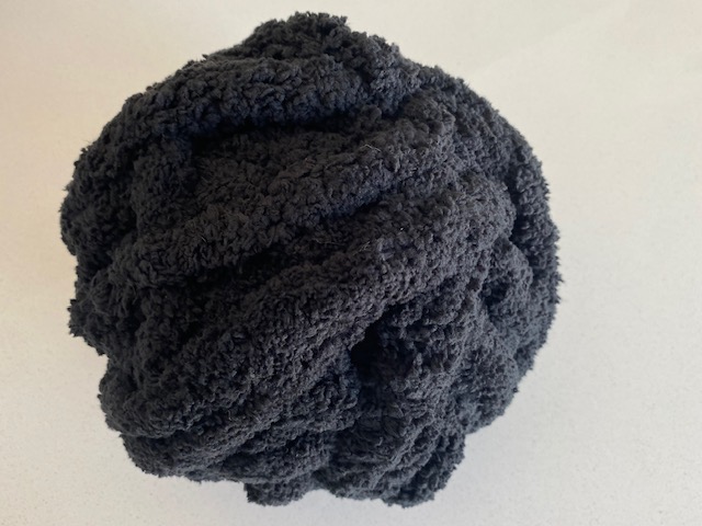 Chunky-Chenille-Yarn-Black