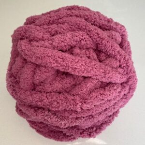 Chunky-Chenille-Yarn-DuskPink
