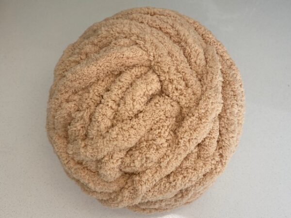 Chunky-Chenille-Yarn-Fawn