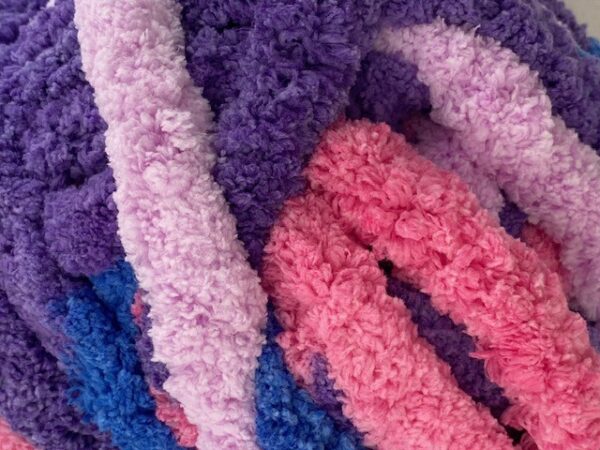 Chunky-Chenille-Yarn-HubbaBubba-2