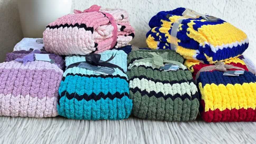 Chunky chenille lap blankets